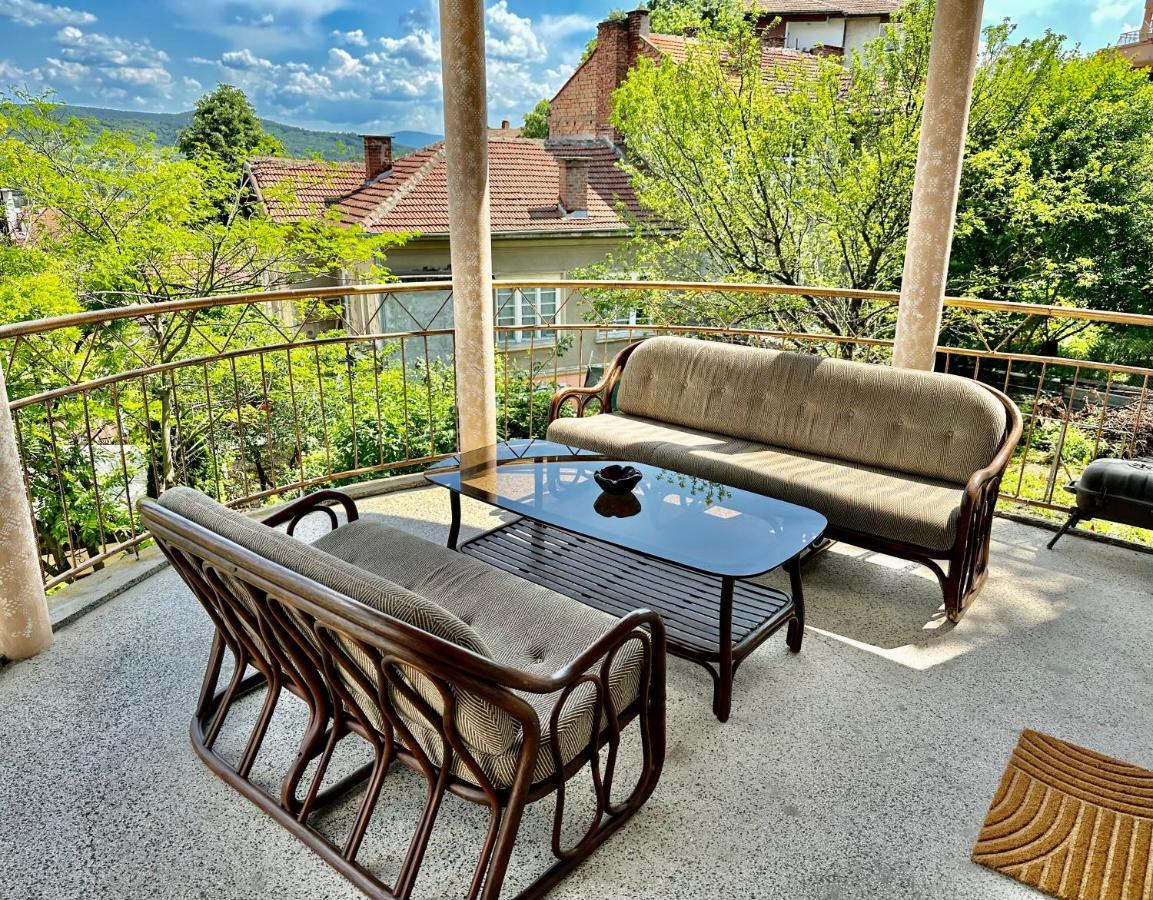 Zlatanov Residence Veliko Tŭrnovo Exterior foto